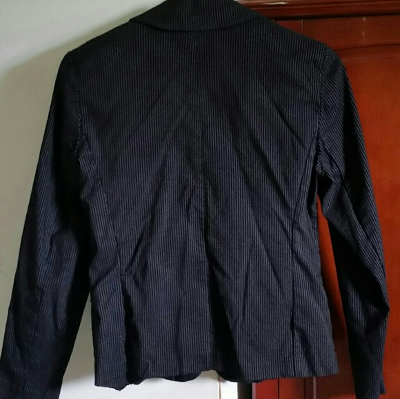 ✅Black & White Pinstripe Business Suit - Picture 5 of 8